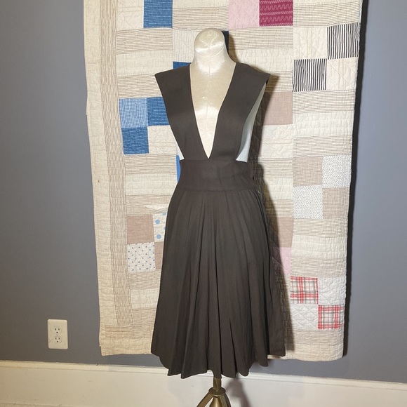 1940s Vintage Green Wool Pinafore Dress - Picture 9 of 9